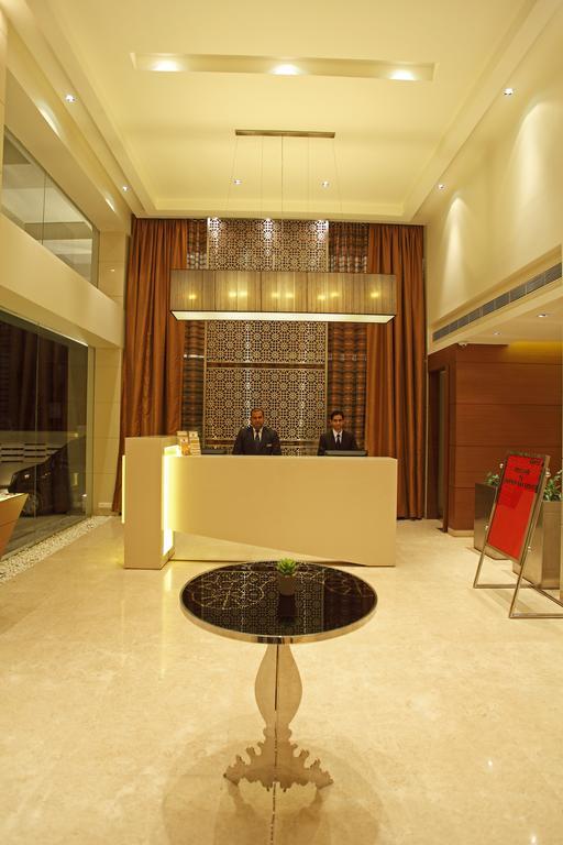 Comfort Inn Legacy Rajkot Exteriör bild